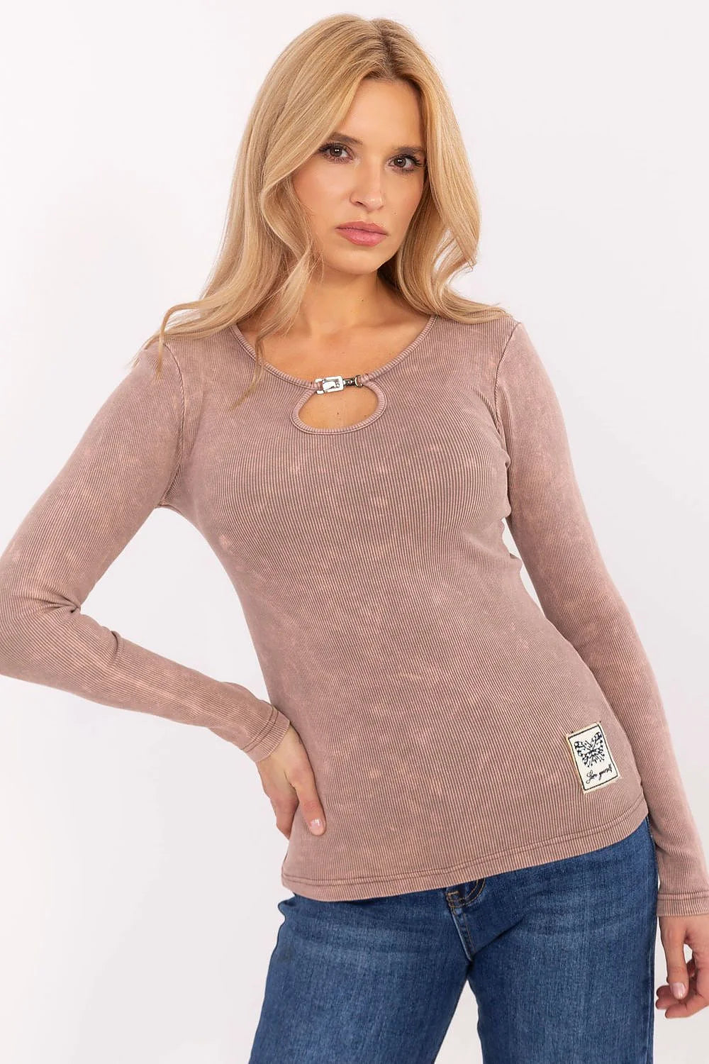 Blouse femme manches longues chemisier taupe style casual modern côtelé neckline ronde closure métal argenté