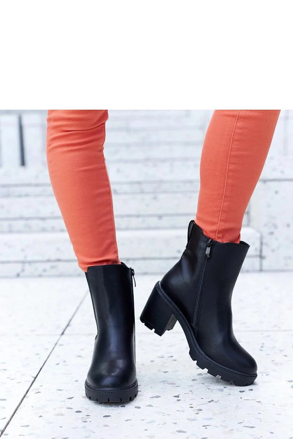 Bottines Chelsea femme élastique latéral cuir noir haute qualité talon stable fermeture éclair style moderne sobre pour quotidien ville