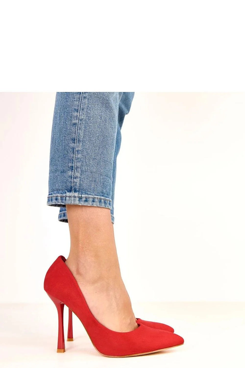 escarpins femme talon aiguille onze centimètres rouge suédine pointu silhouette épurée semelle beige slipon élégant sophistiqué