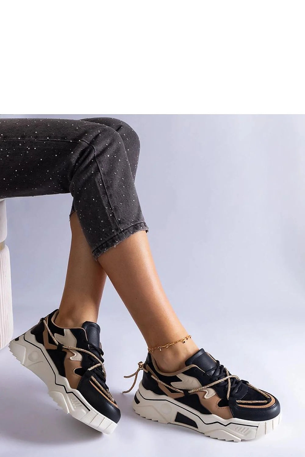 Baskets modernes pour femmes design audacieux couleurs contrastantes matériaux durables confort maximal baskets chunky semelle épaisse lacets contrastants cuir synthétique