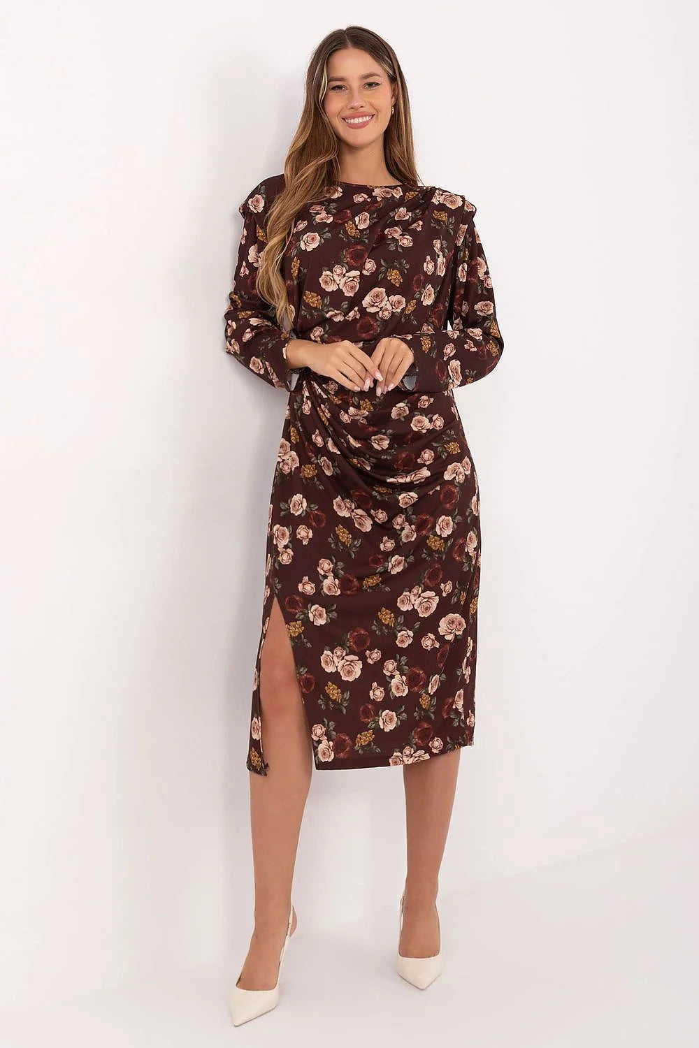 robe midi femme satinée chocolat floral roses poudrées bordeaux manches longues encolure ronde épaulettes intégrées drapés fronces taille