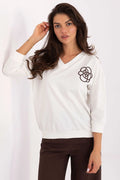 chemisier femme coton respirant élasthanne confortable ajusté silhouette broderie subtile poitrine col V manches trois quarts coupe ample
