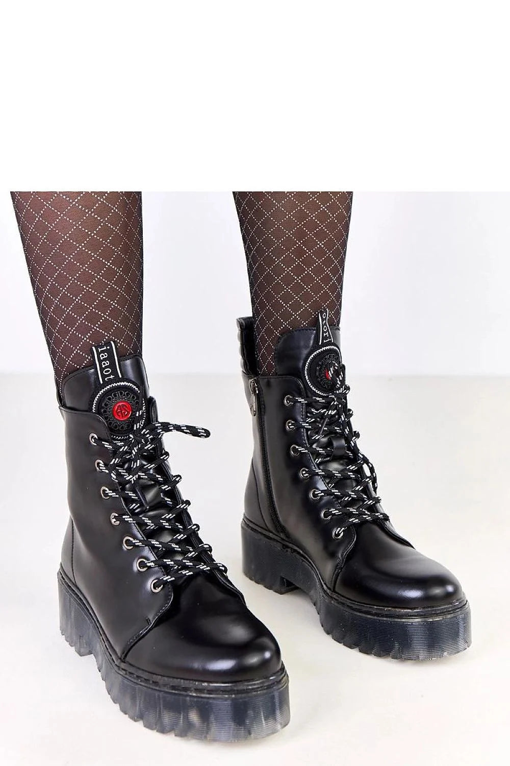 bottines femme combat plateforme noire cuir synthétique tige bout rond semelle crantée lacage zip col rembourré talon 5cm doublure chaude