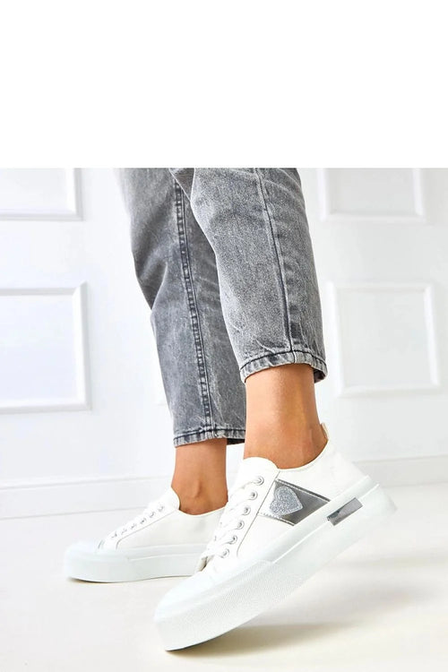 baskets femme basses plateforme toile blanche semelle epaisse caoutchouc lacets blancs oeillets metalliques bout arrondi coeur argent paillettes confortable amortissante