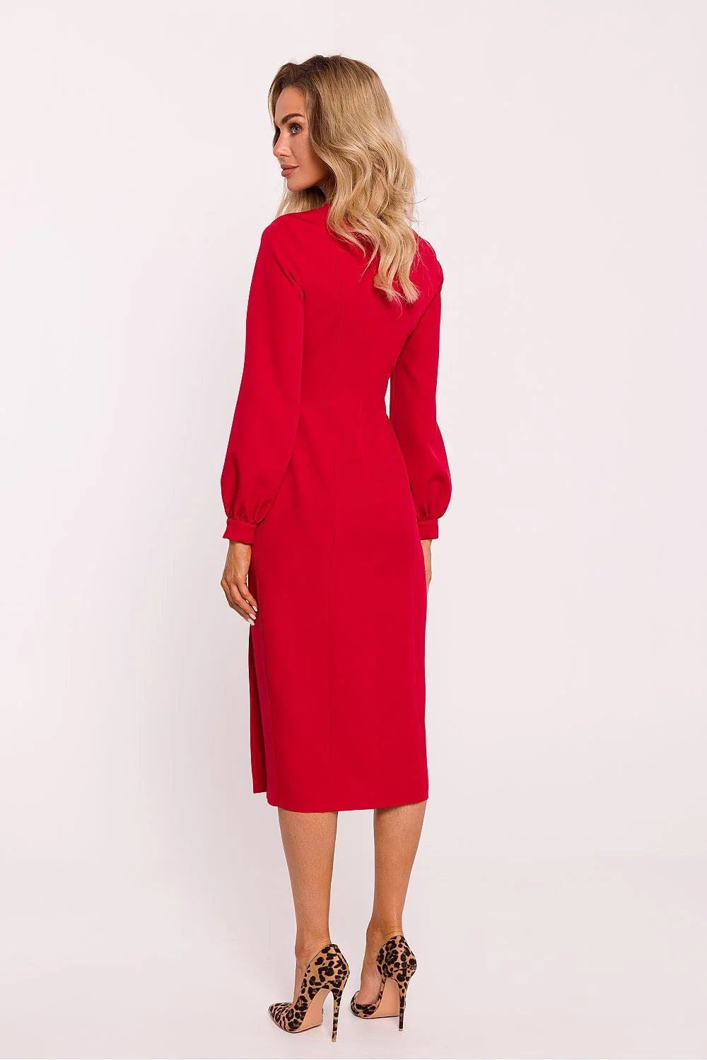 Robe de jour élégante couleur rouge tissu synthétique manches longues encolure carrée fente latérale pour femme
