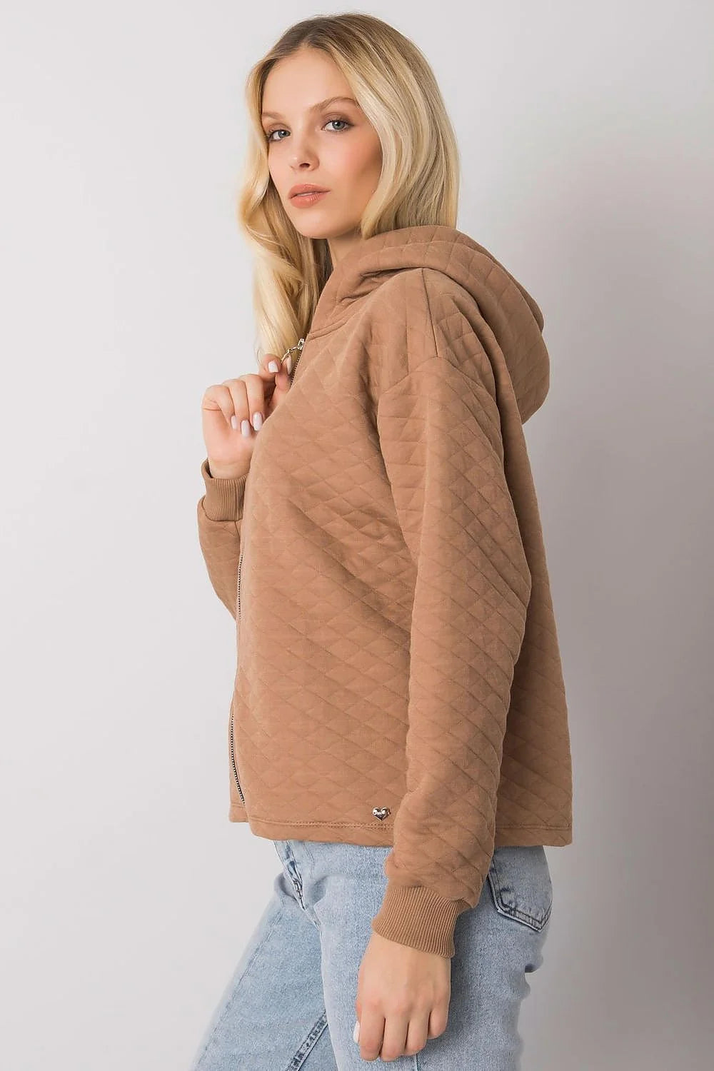 Sweatshirt femme coton matelassé gris clair zippé confort mode 2023 casual chic décontracté moderne