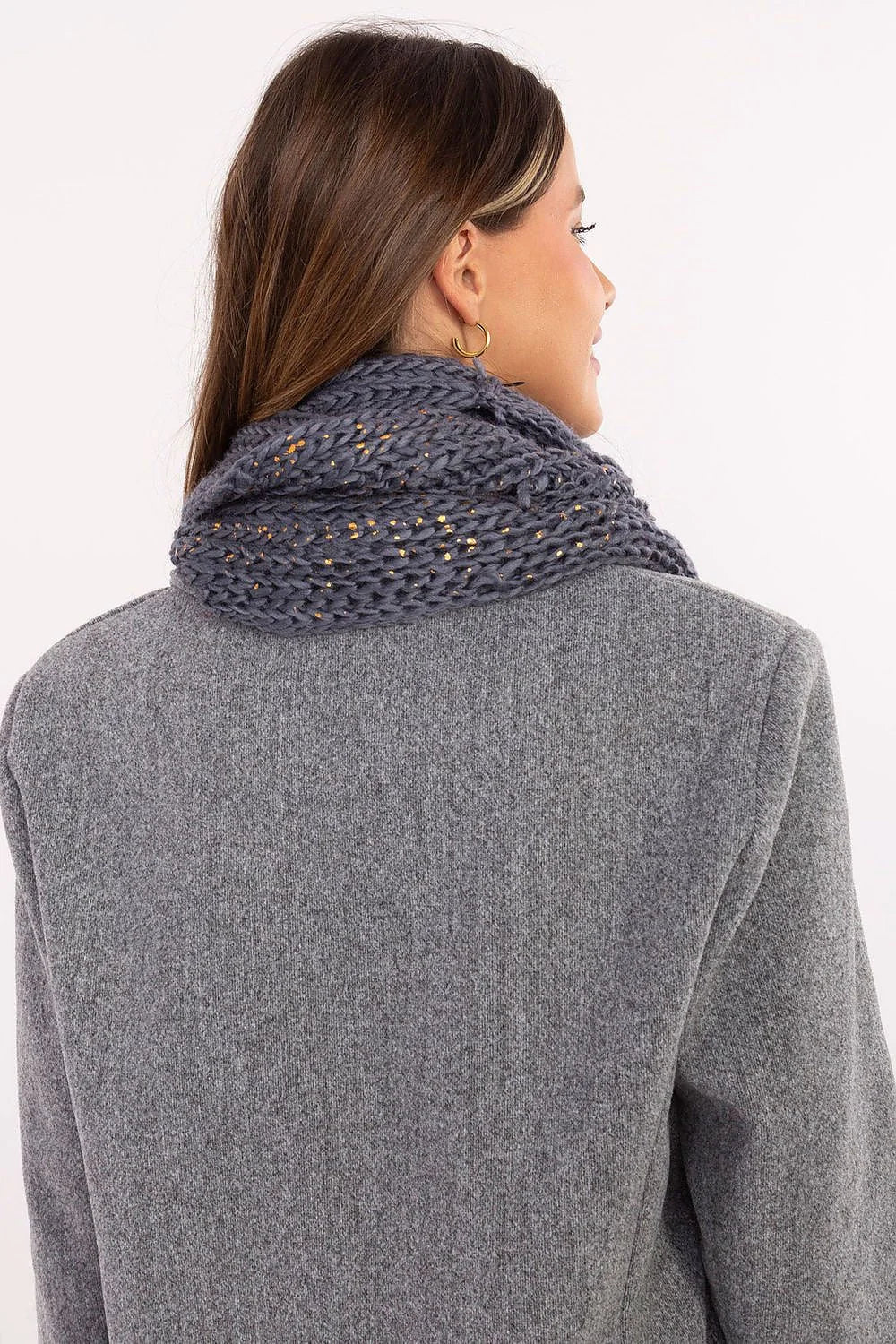 snood écharpe tube grosse maille tricotée double tour volumineuse cocooning hivernal anthracite texturé fils dorés scintillants polyester durable confortable