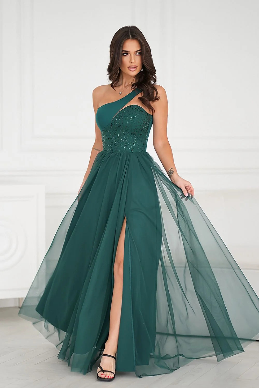 Robe longue élégante pour soirées one shoulder fente haute paillettes vert profond ajustée en mousseline femme
