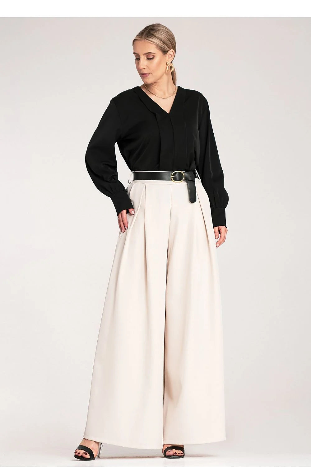 Chemisier longues manches en satin noir élégant style moderne femmes coupe ajustée ceinture métal argenté