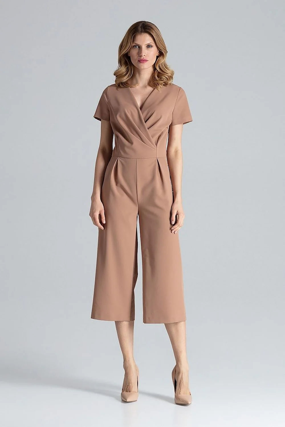 Figl combinaison corail vif cachecoeur manches courtes taille cintrée pinces soignées tissu fluide structuré polyester viscose poches latérales fermeture glissière