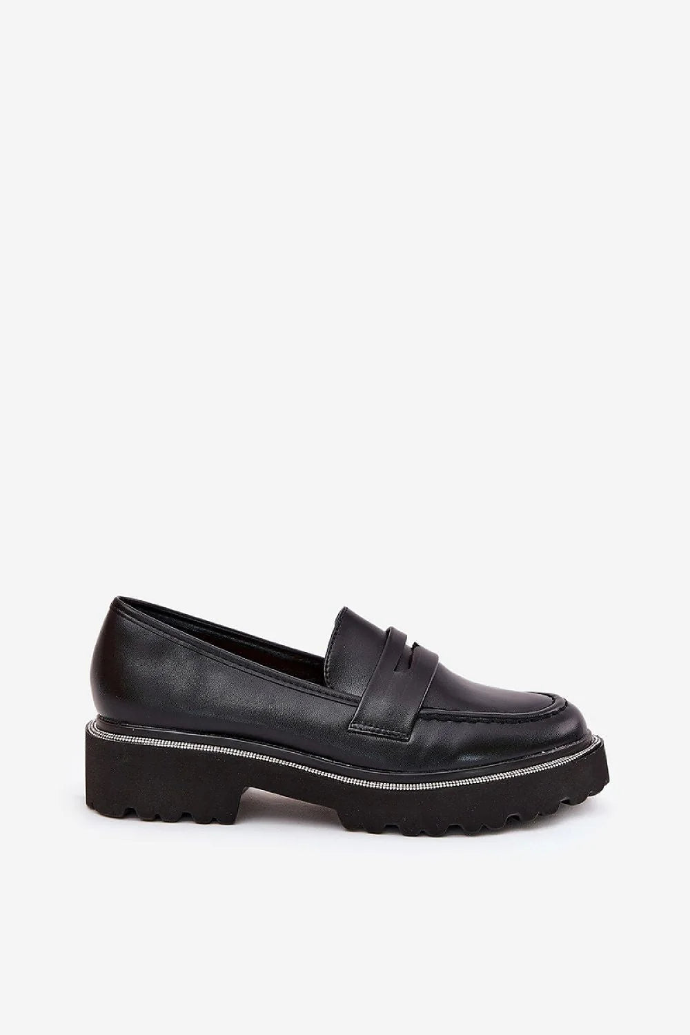 Moccasins femme style classique élégant cuir artificiel noir semelle crantée détails argentés confort toute la journée taille ajustable