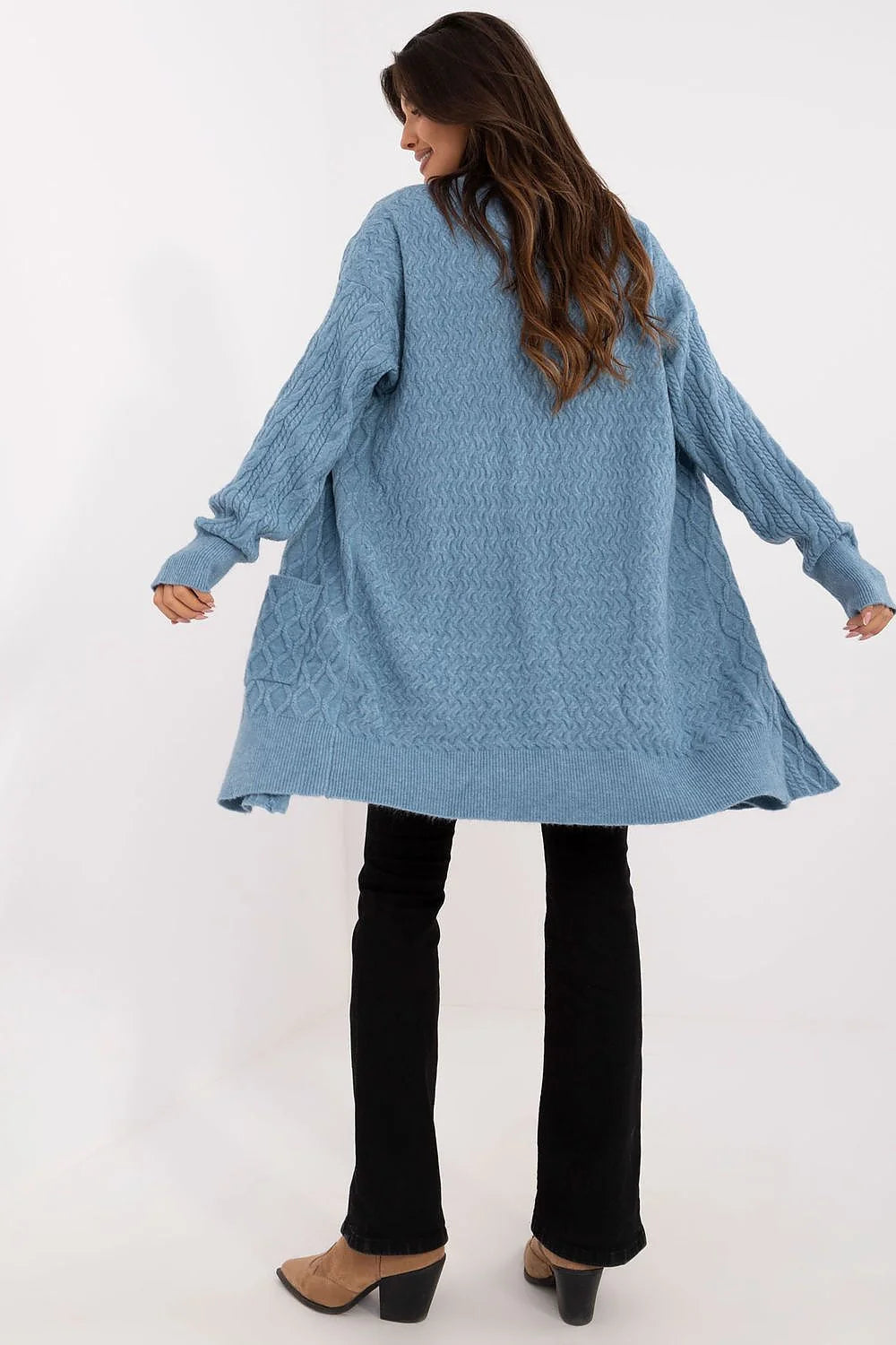 Cardigan long pour femme en tricot torsadé sans fermeture couleur bleu pâle matériau mélange acrylique polyester polyamide manches longues poches insérées