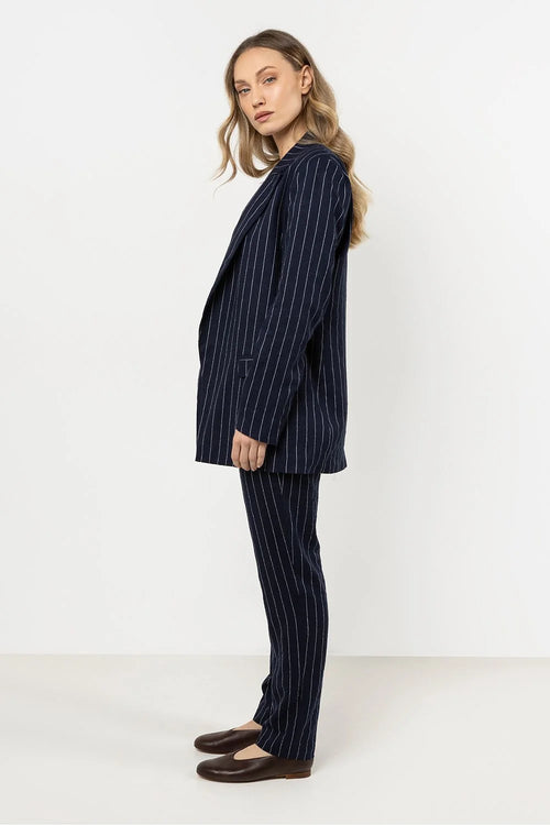 Blazer et pantalon assortis pour femmes rayures verticales bleu marine en lin élégance coupé droit polyvalent saison intermédiaire