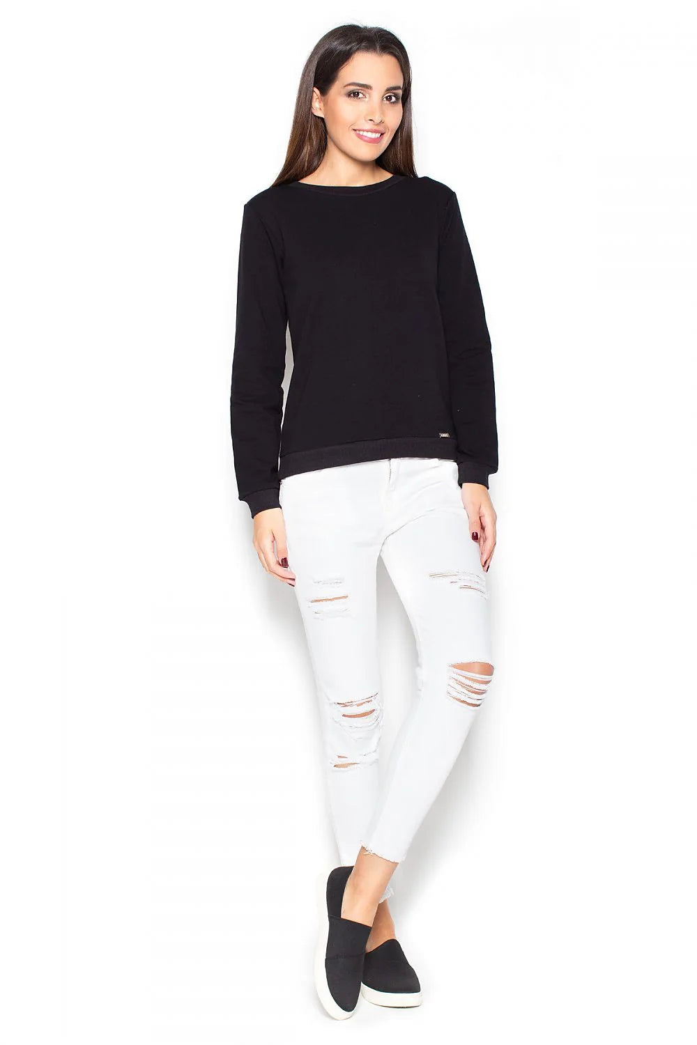 Sweat-shirt coton gris moderne pour un look décontracté avec jeans blanc déchiré tendance casual