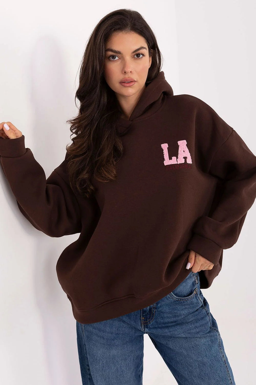 sweatshirt femme oversize molleton marron capuche monogramme chenille rose broderie coton polyester manches longues épaules tombantes bordscotes streetwear cosy chaud