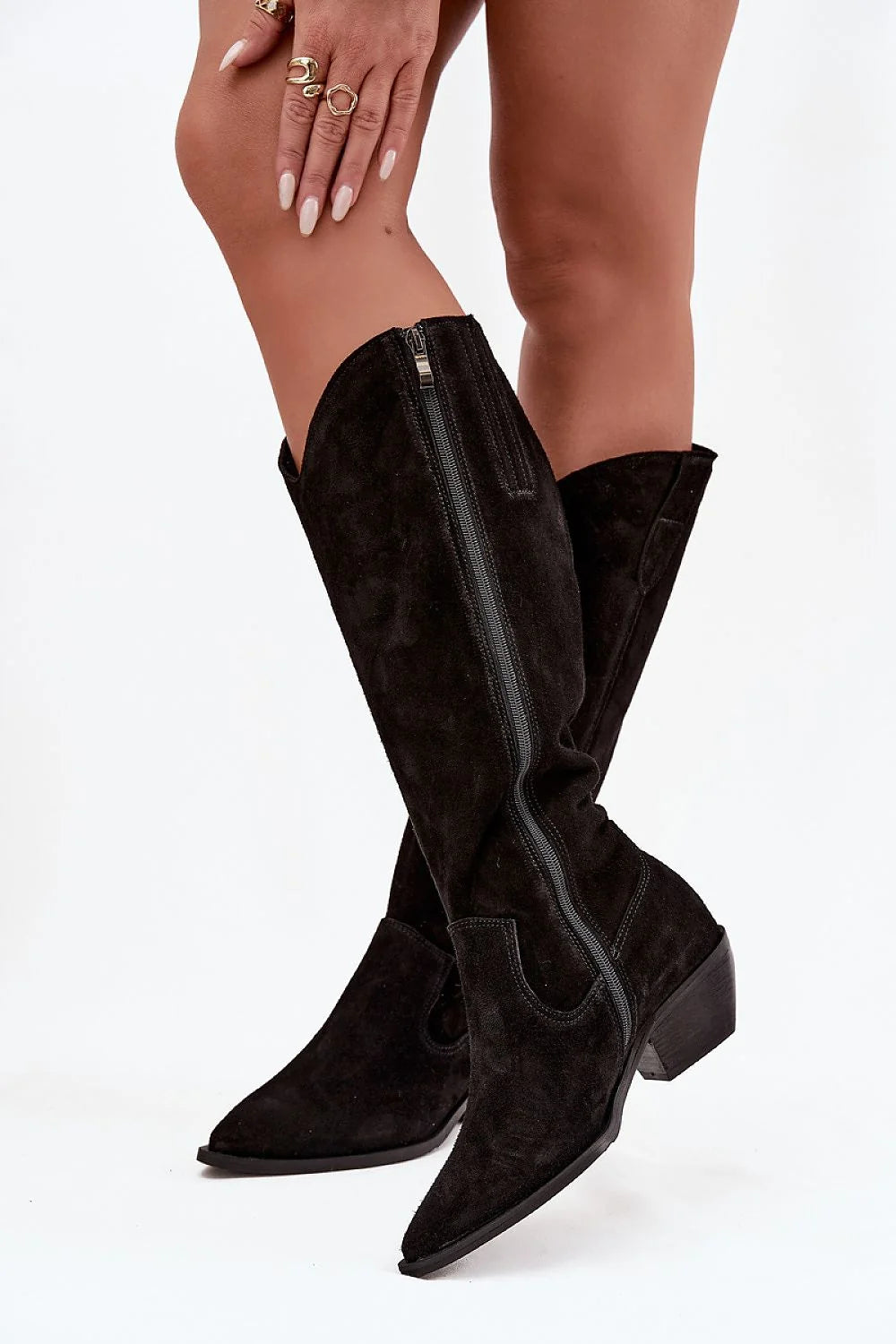 bottes femme western suède noir bout pointu talon cubain bas hauteur genou doublure feutre chaude confortable semelle stable