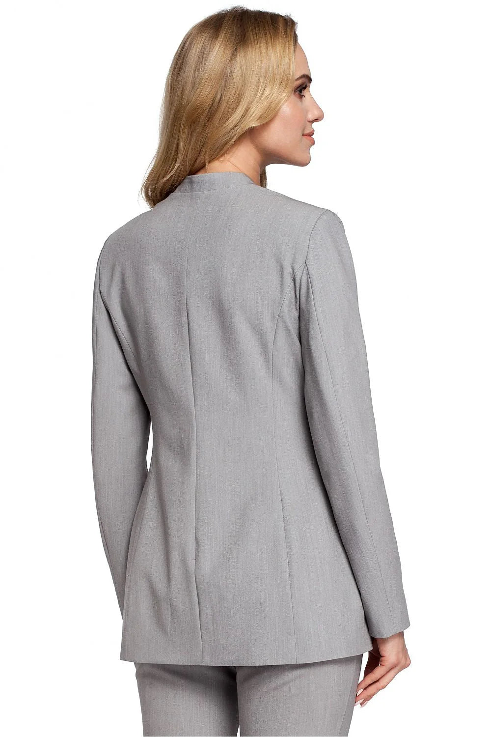 Blazer femme ajusté en tissu bleu marine élégant pour un style professionnel et chic