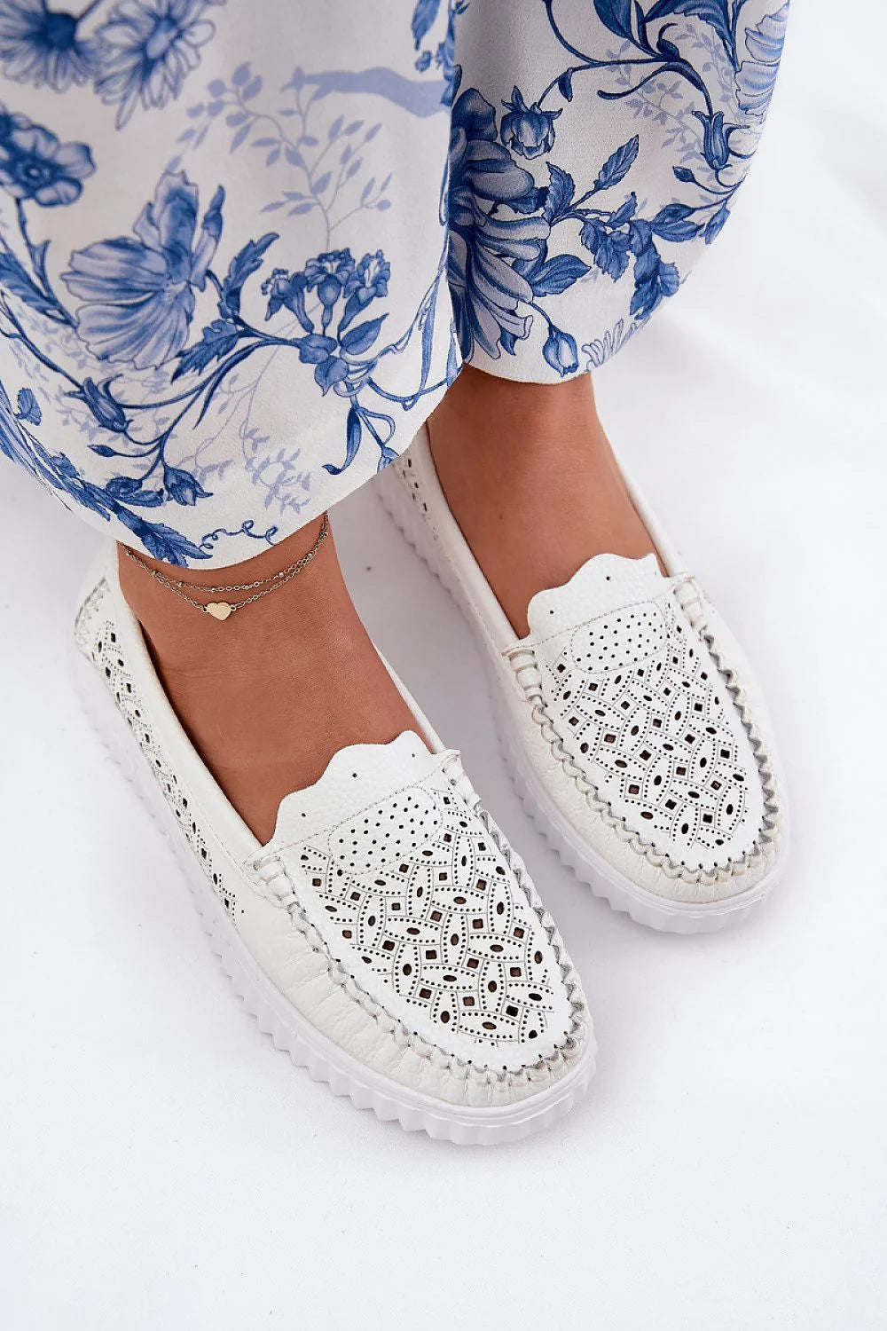 Mocassins femmes élégants décontractés printemps-été cuir naturel ajouré plateforme semelle caoutchouc confort style moderne polyvalent occasions multiples mode