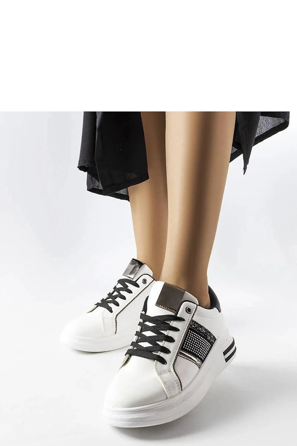 baskets Solea femme basses cuir synthétique blanches semelle épaisse bout rond lacets noirs strass latéral métallisés talon rembourré confortable élégant