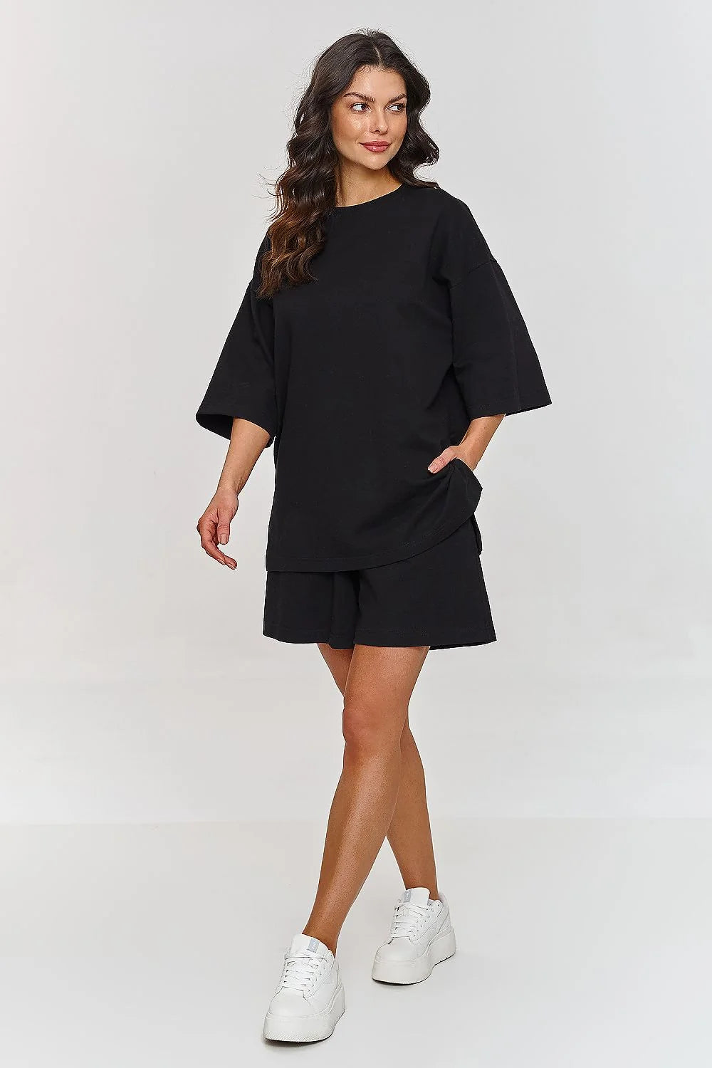 Ensemble Makadamia femme, t-shirt ample manches courtes, short taille élastique, noir uni, mode décontractée, confort quotidien