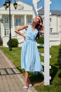 Robe de cocktail style décontracté couleur pastel bleu midi taille ajustable dos légèrement découvert bretelles larges polyester 100% femme