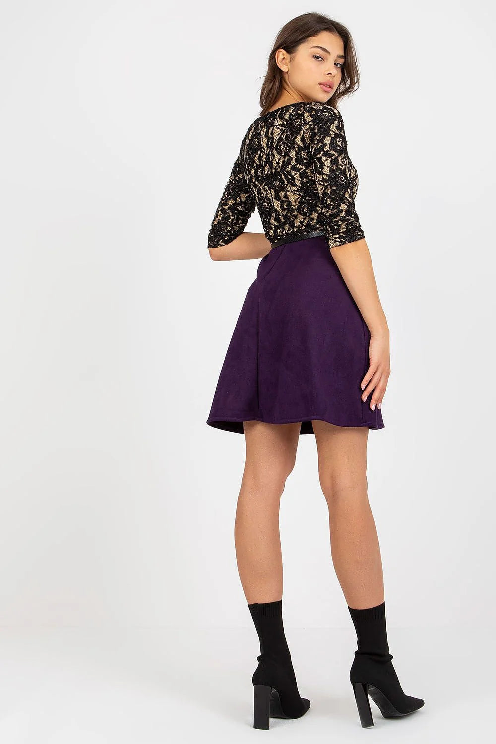 Robe de soirée élégante dentelle noire violet profond manches 3/4 ceinture noire coupe A-line femme