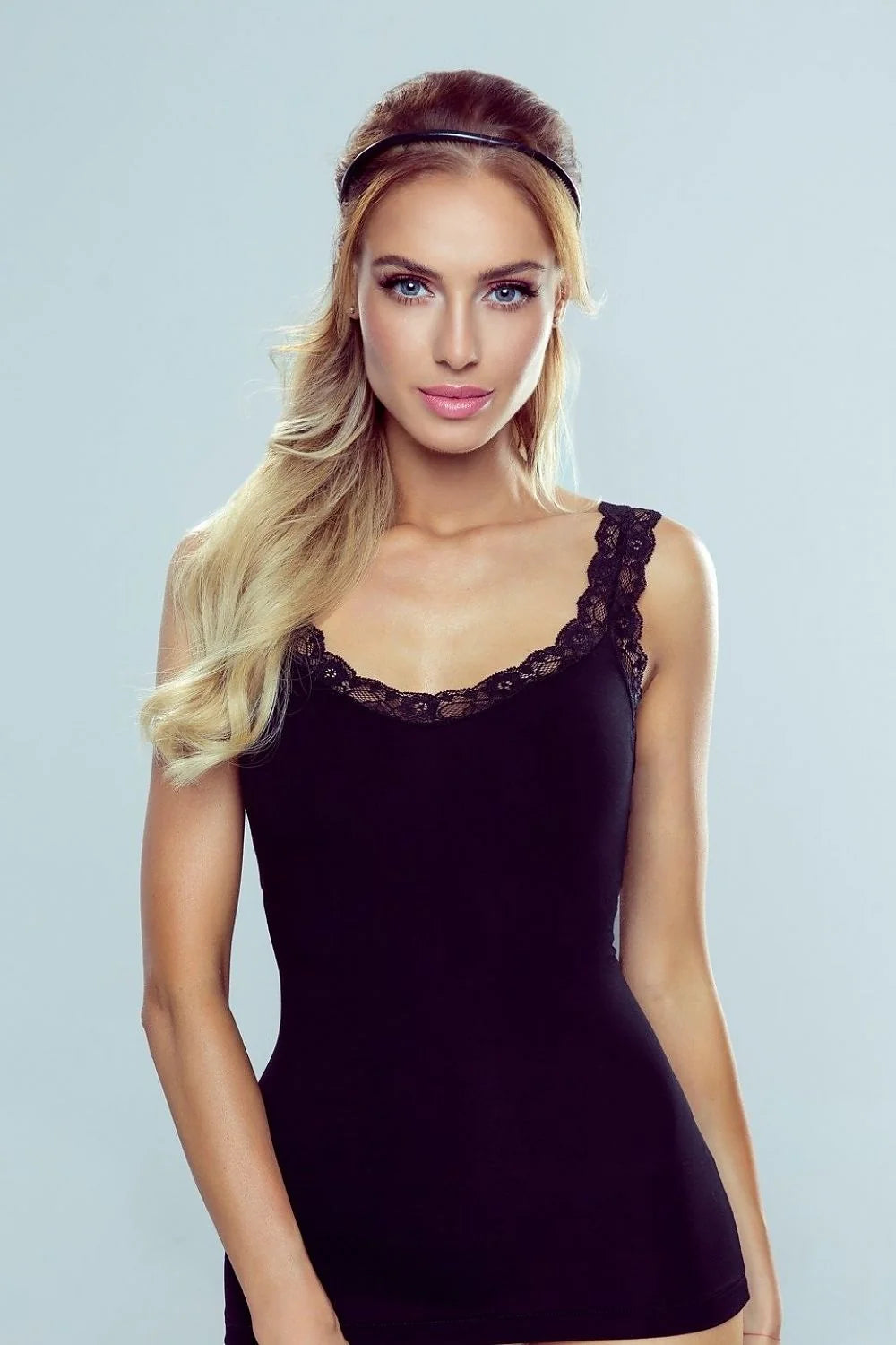 Débardeur femme dentelle délicate blanc chic stretch ajusté occasions quotidiennes et habillées confort assuré