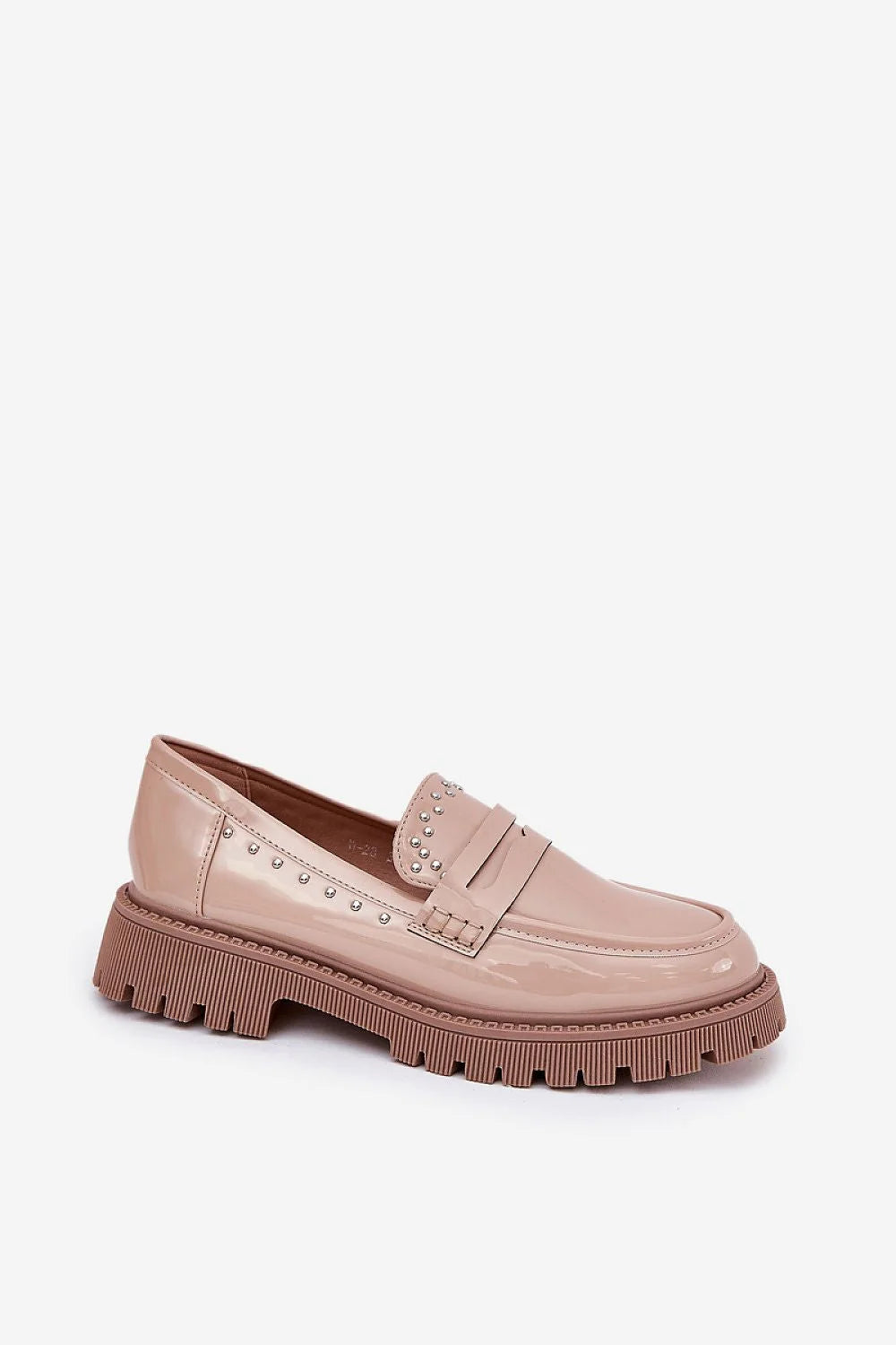 Mocassins élégants pour femmes en cuir artificiel verni talon plat bouts arrondis détails clous métalliques style moderne