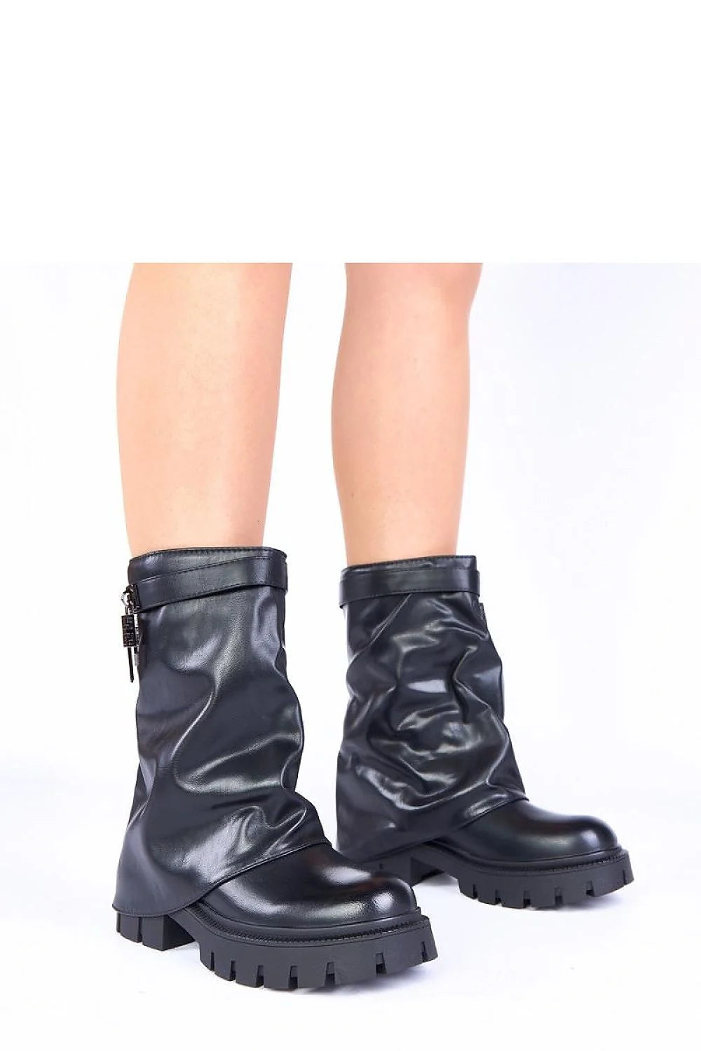 bottines Kisanet Gemre noir plateforme semelle crantée col retroussé slouch mi mollet cuir synthétique bout rond zip latéral confortable urbain
