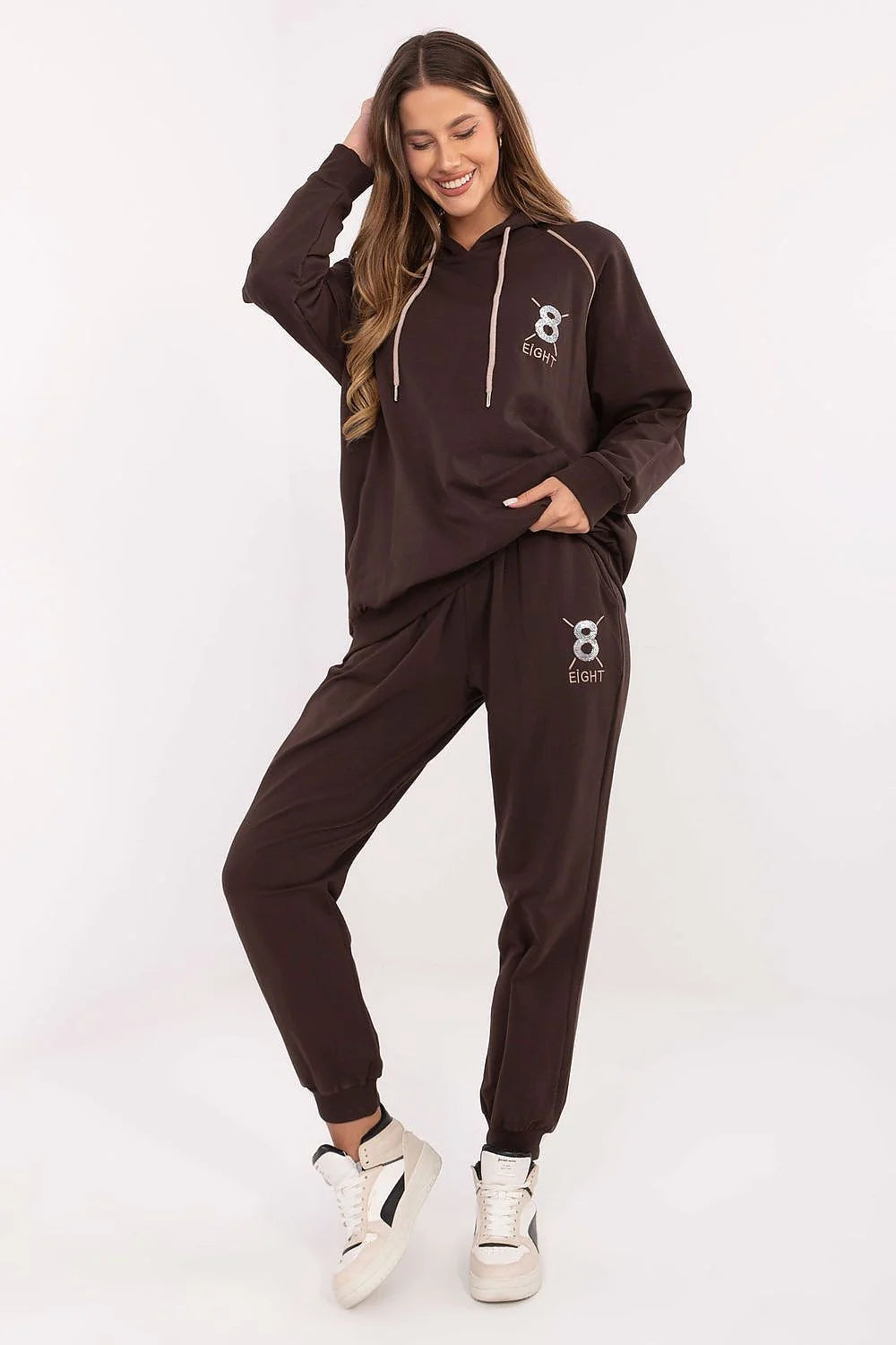 ensemble survêtement femme coton stretch chocolat sweat capuche oversize cordons contrastants manches raglan broderie zircones pantalon jogger taille haute poches