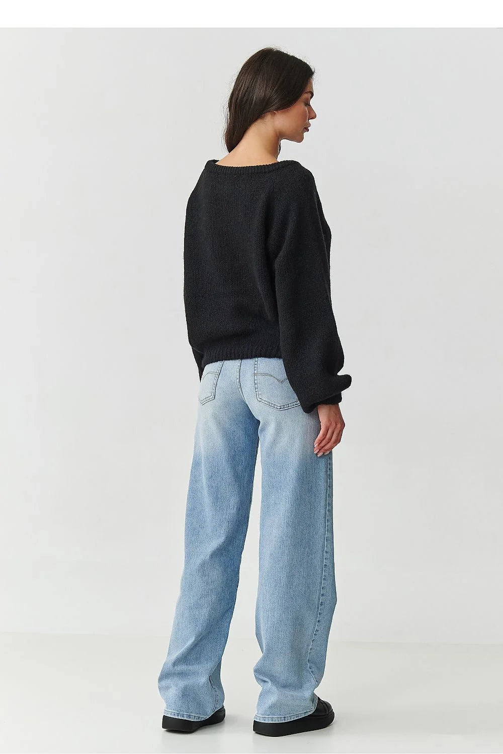 pull femme oversize maille noire texturée col bateau manches ballon poignets côtelés coupe raccourcie hanches mohair laine acrylique chaud confortable