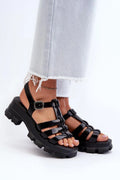 Sandales contemporaines style audacieux plateforme épaisse cuir verni noir bride ajustable sandales femmes végétaliennes recyclables Zaxy