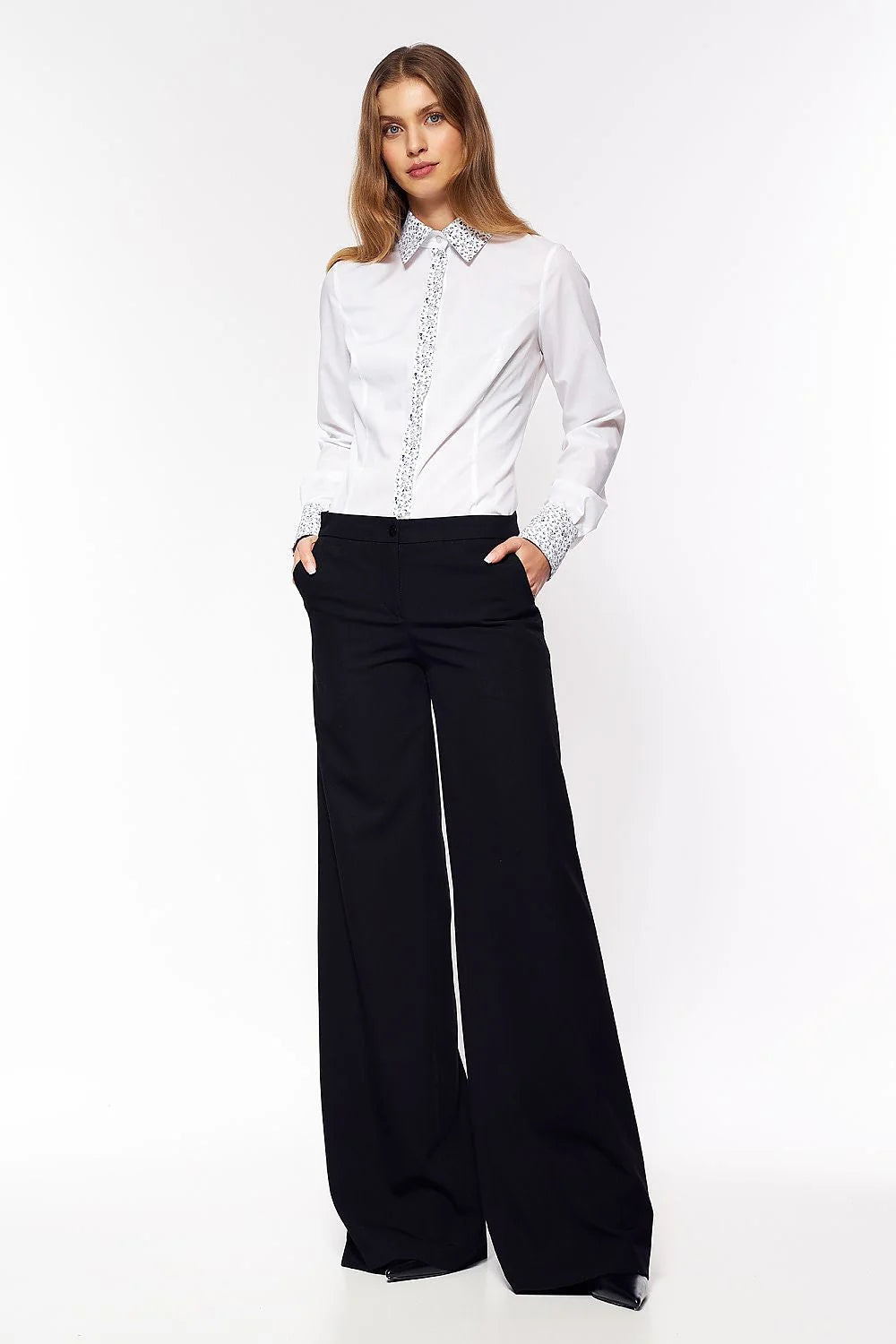 chemise blanche manches longues cintrée col classique boutonnée poignets imprimé floral parementure popeline coton polyester tombé net
