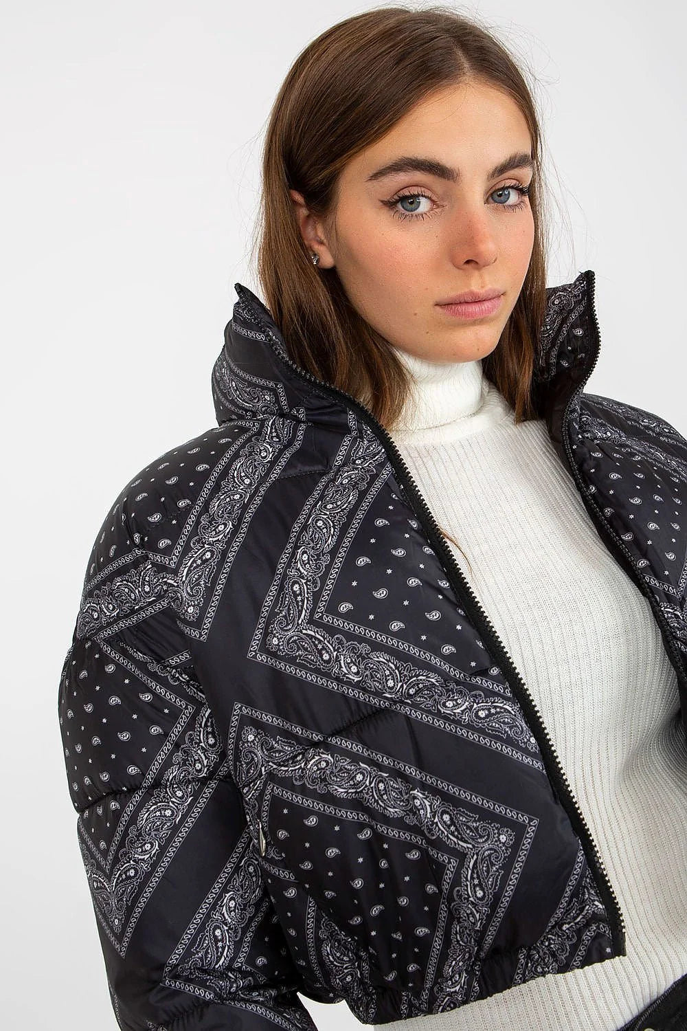 Veste doudoune femme moderne élégante imprimé paisley polyester 100% beige taupe coupe courte col montant fermeture éclair