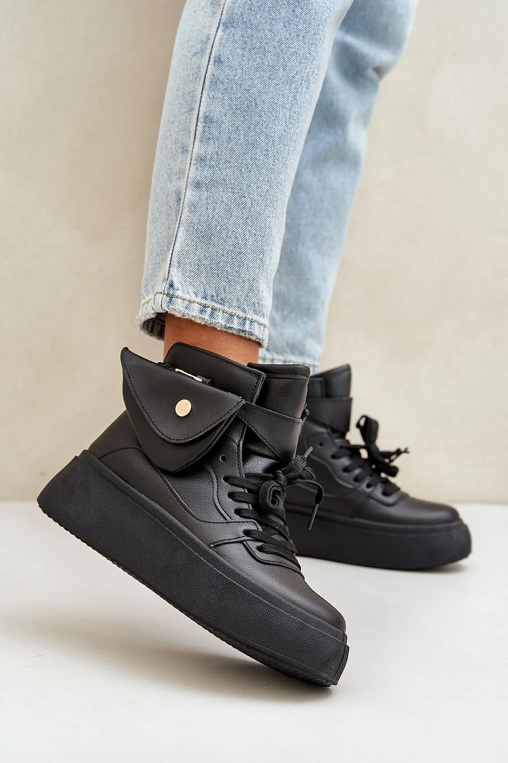 Chaussures de sport Step in style design moderne audacieux femmes baskets hautes simili cuir noir confort amorti plateforme massive