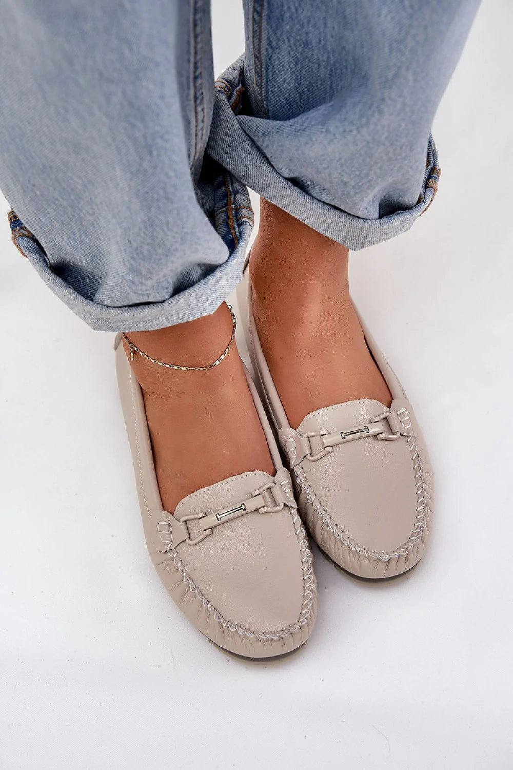Mocassins Step in Style Femme Élégance Casual-Chic Cuir Naturel Confort Tige 5cm Détail Métallique Argenté