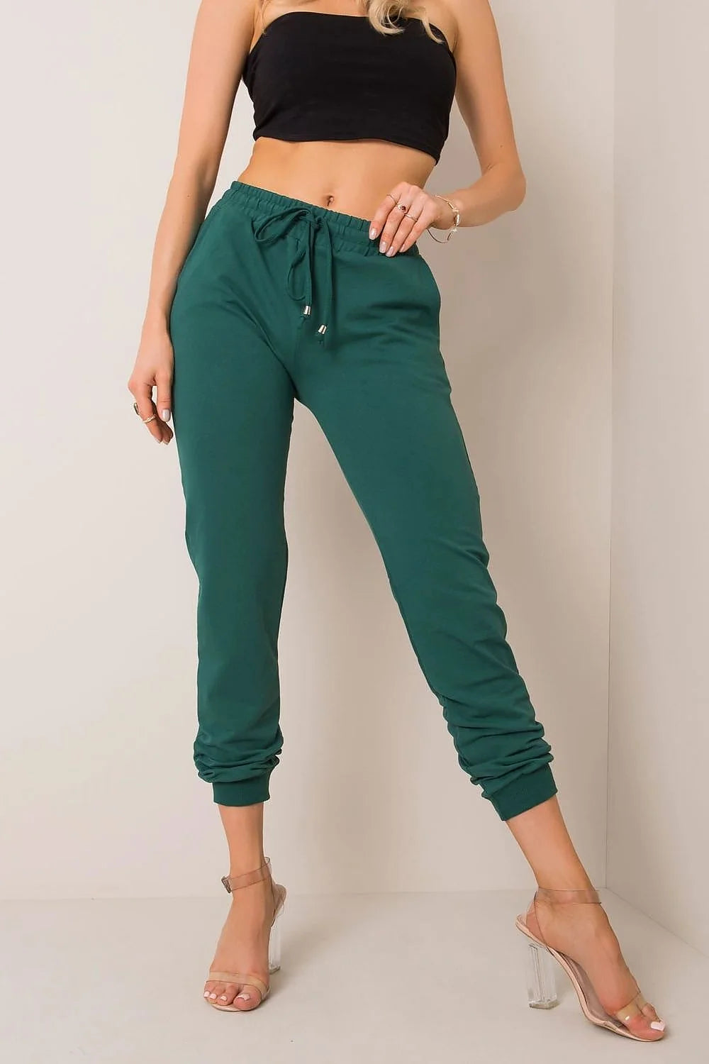 pantalon jogger femme slim beige camel molleton doux respirant taille mihaute elastique cordon coulissant poignets bordscotes poches metalliques