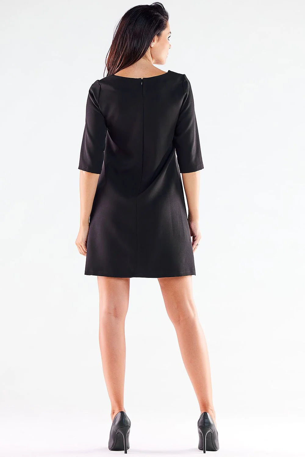 Robe de jour élégante rouge vif manches 3/4 coupe évasée trapezoidal dos nu fermeture dissimulée femme