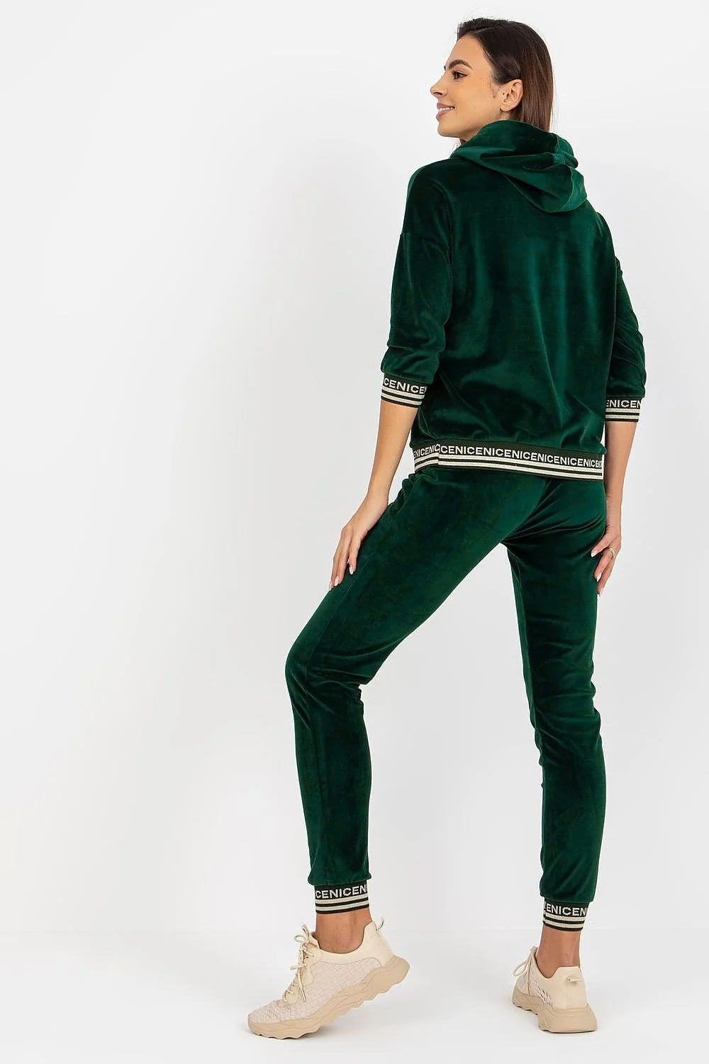 Ensemble détente pour femmes en velours noir manches longues capuche ajustée pantalon élasthanne viscose