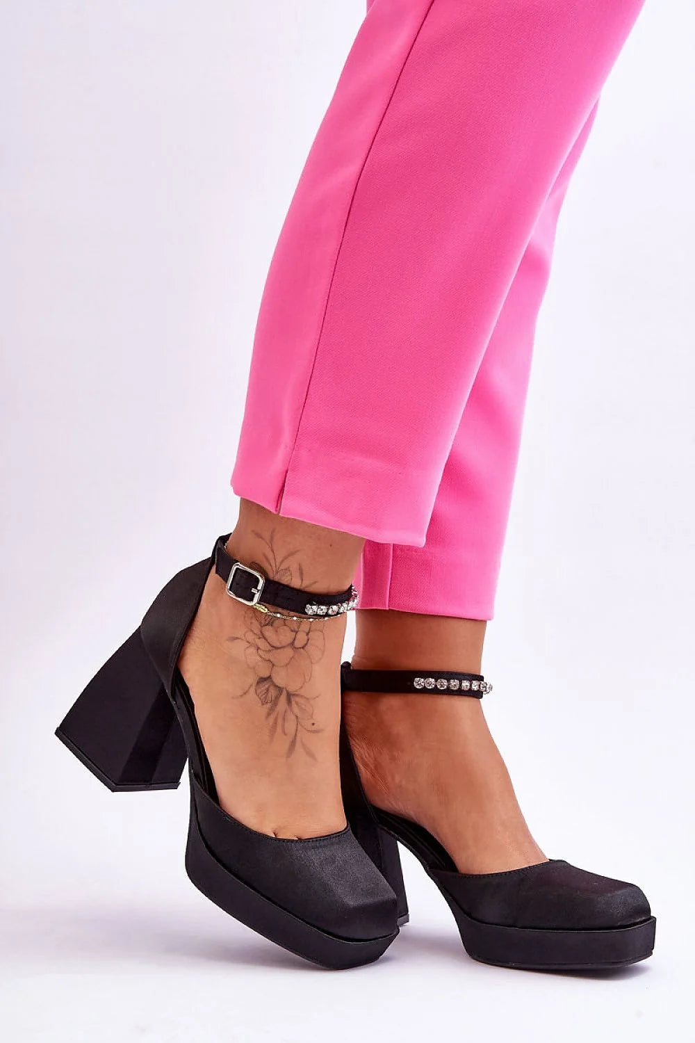 escarpins femme noir satinés plateforme talon haut bloc stable bride cheville boucle strass étincelants semelle intérieure cuir artificiel confortable élégant