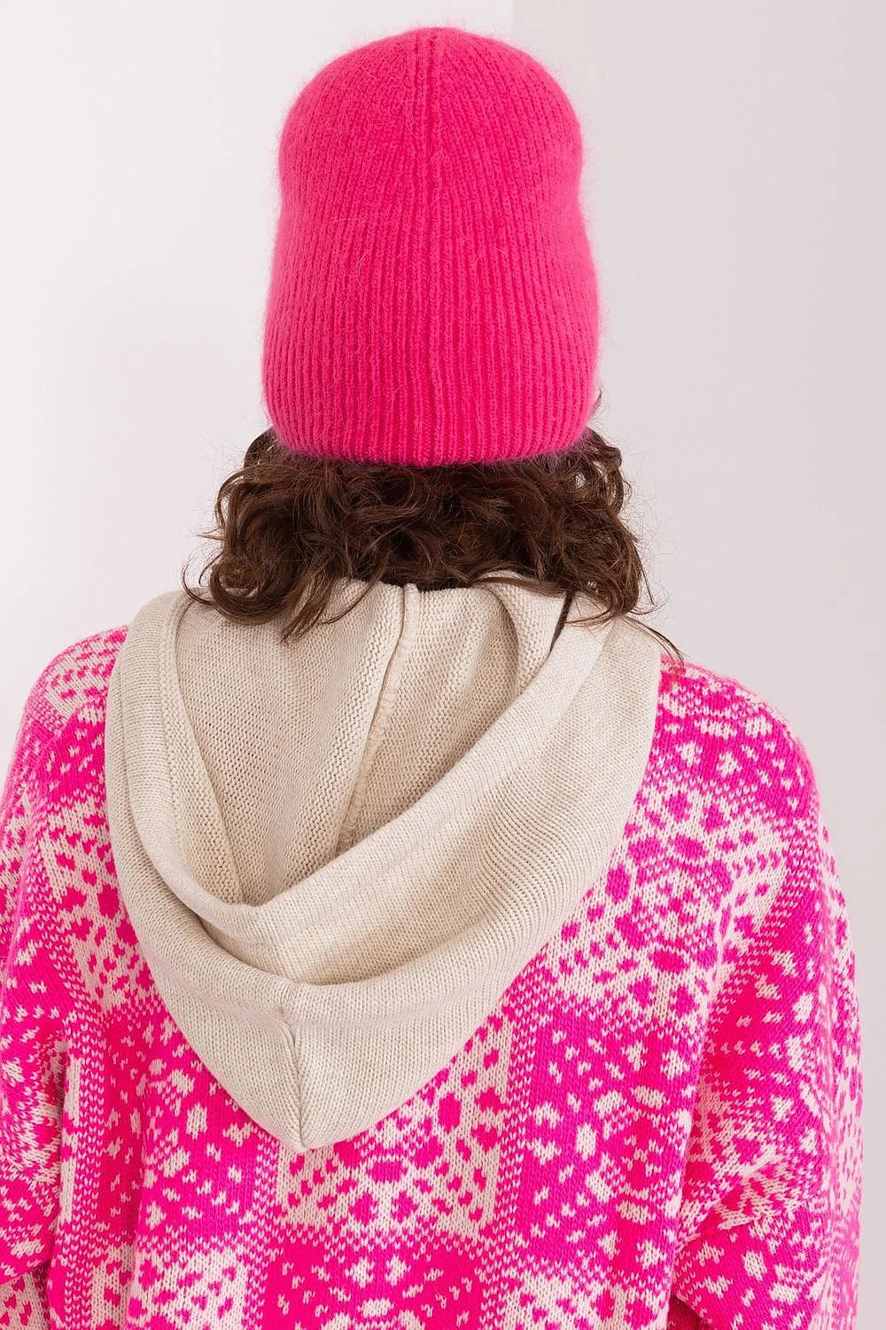 ensemble hiver maille côtelée bonnet slouch fuchsia mohair strass sweater jacquard motif floral ample confortable chic élégant chaud