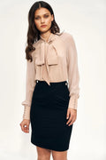 Jupe noire taille haute ajustée coupe crayon avec blouse beige nœud col manches longues transparentes femme