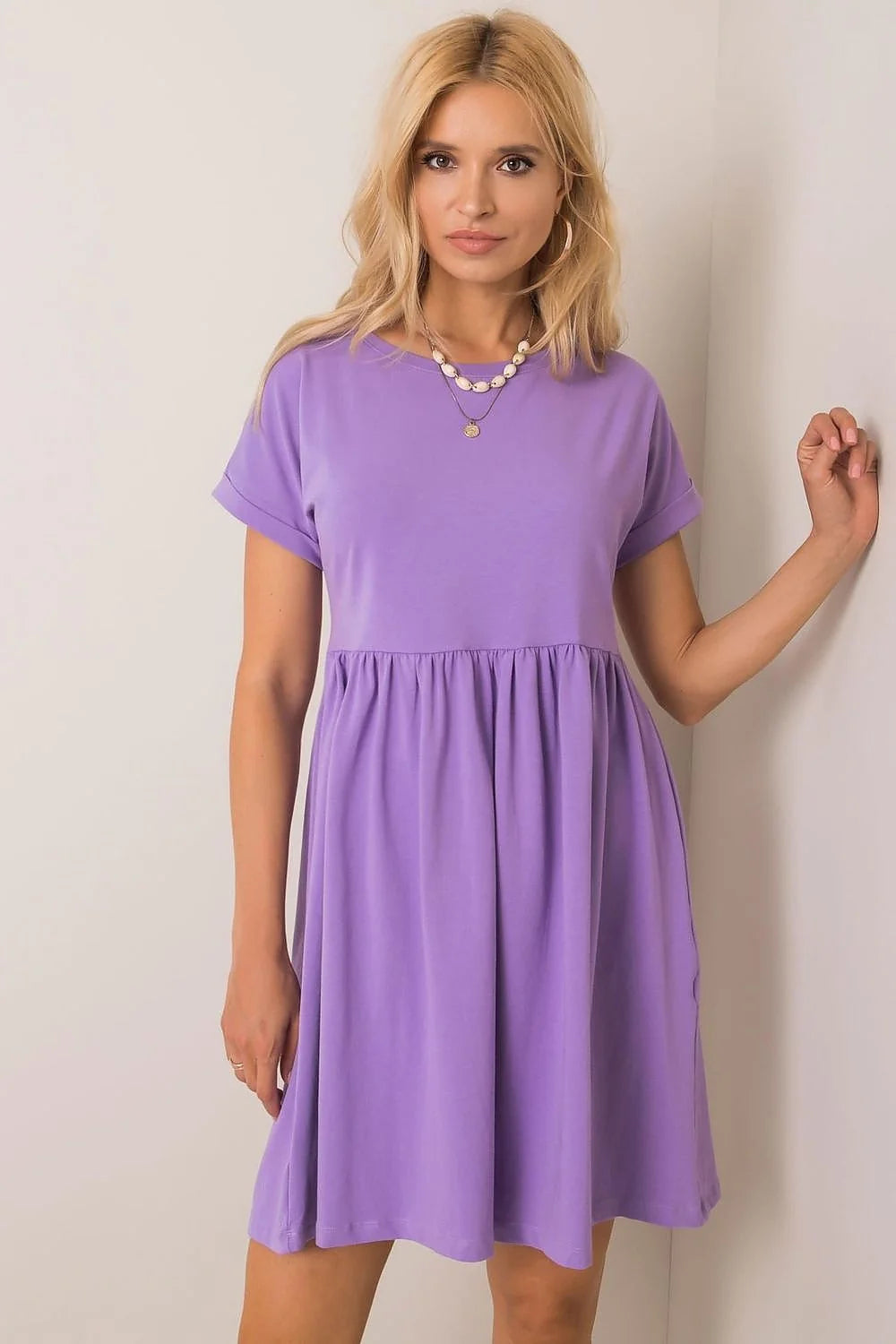 Robe de jour élégante pour femme en violet clair manches courtes retroussées taille ajustée jupe évasée poches latérales Jersey coton