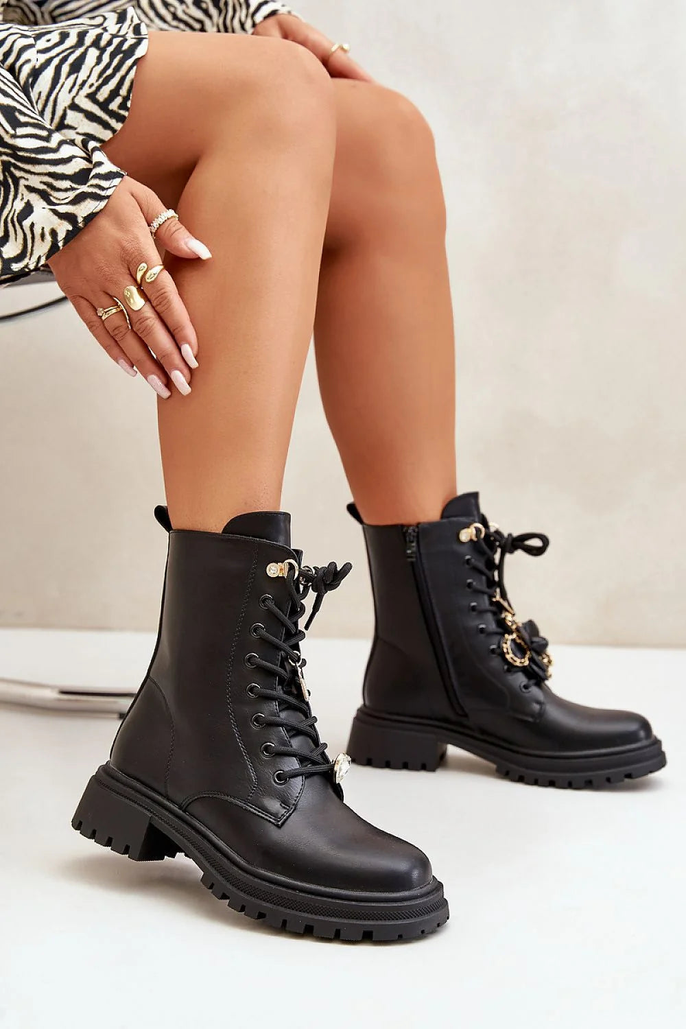 Bottines en cuir écologique pour femmes talon plat bout rond fermeture glissière lacets boutons style rock'n'roll automne hiver