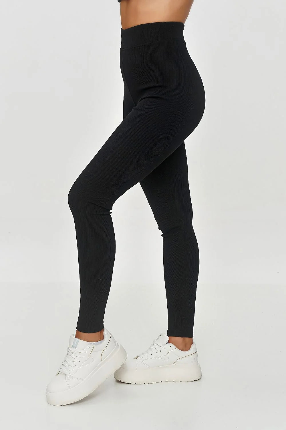 Makadamia leggings femme noir taille haute coupe ajustée longs chevilles élastique extensible côtelé maintien galbant athleisure confortable polyvalent
