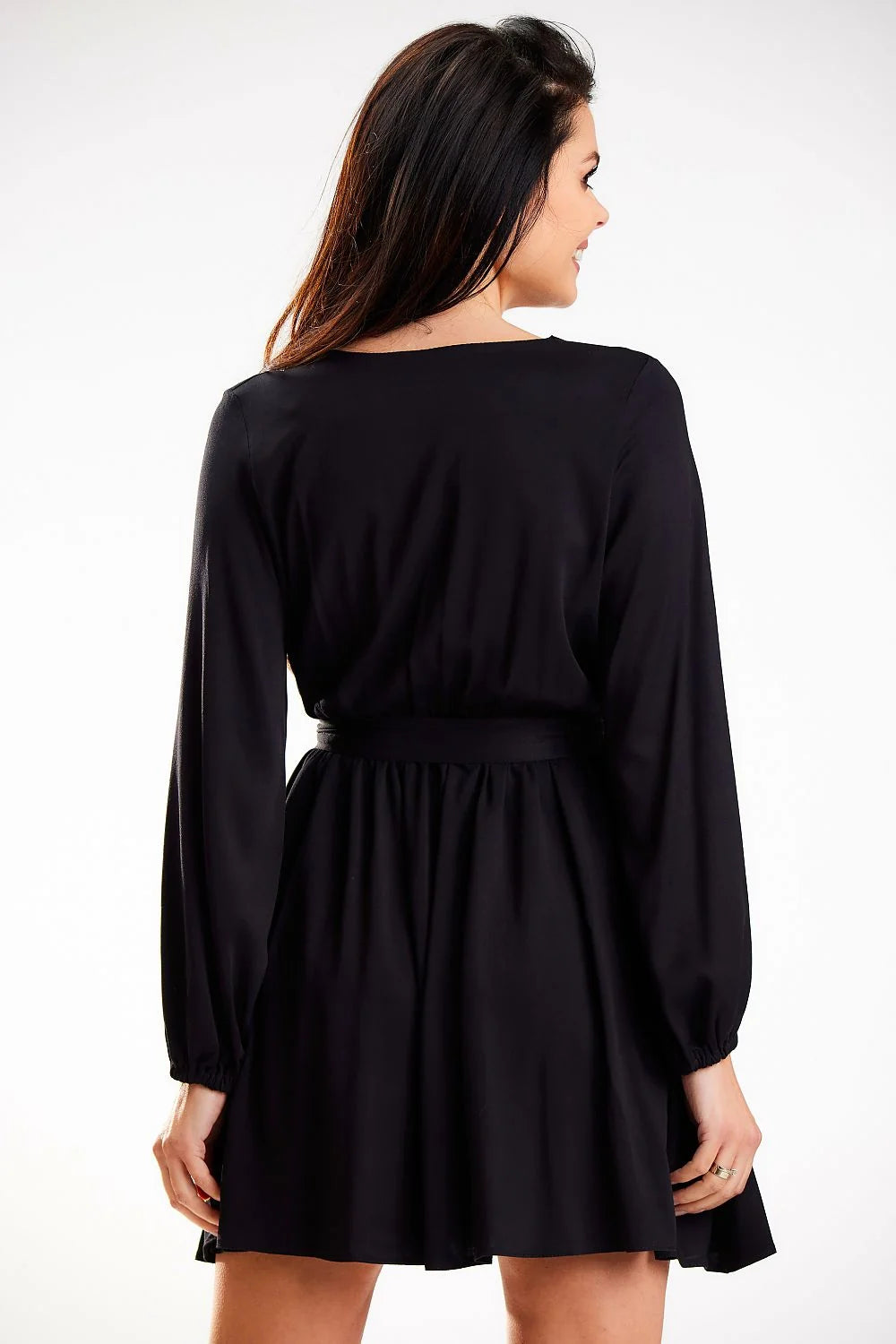 Robe de jour awama élégante courte manches longues décolleté V ceinture ajustable tissu soyeux noir polygone femme