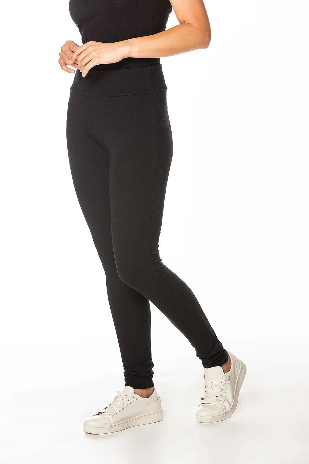 Legging mode femme survêtement Tessita confortable polyvalent coupe ajustée taille haute matière douce couleur noire