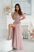 robe longue rose poudré mousseline tulle fluide encolure cœur drapée manches Bardot épaules tombantes ceinture satinée taille cintrée fente haute