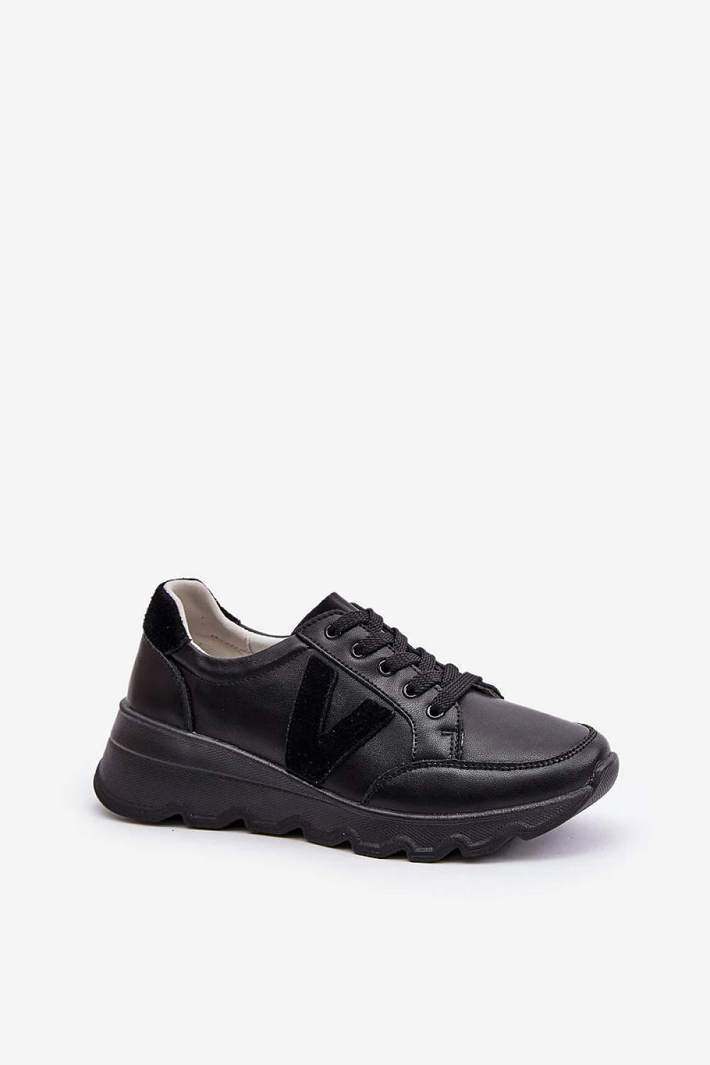 baskets femme basses simili cuir noir velours empiècements V bout surpiqué semelle plateforme crantée épaisse amorti adhérence rembourré confortable moderne