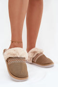 chaussons tissu doux fourrure doublure brodée décorative confort quotidien chaleur détente semelle intérieure moelleuse antidérapante rembourrée maison hiver